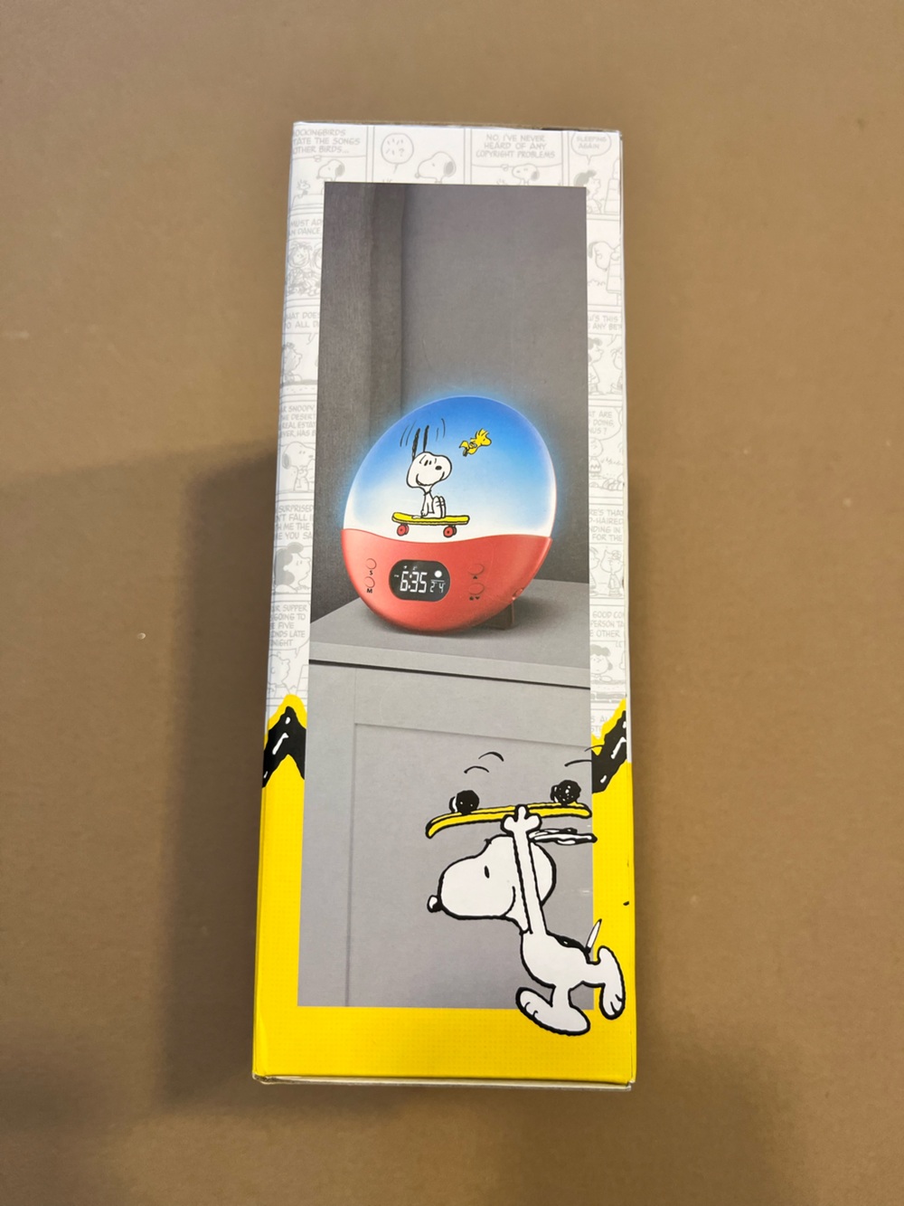 Peanuts Sunrise Alarm Clock - Color Changing LED - Picture 2 of 3